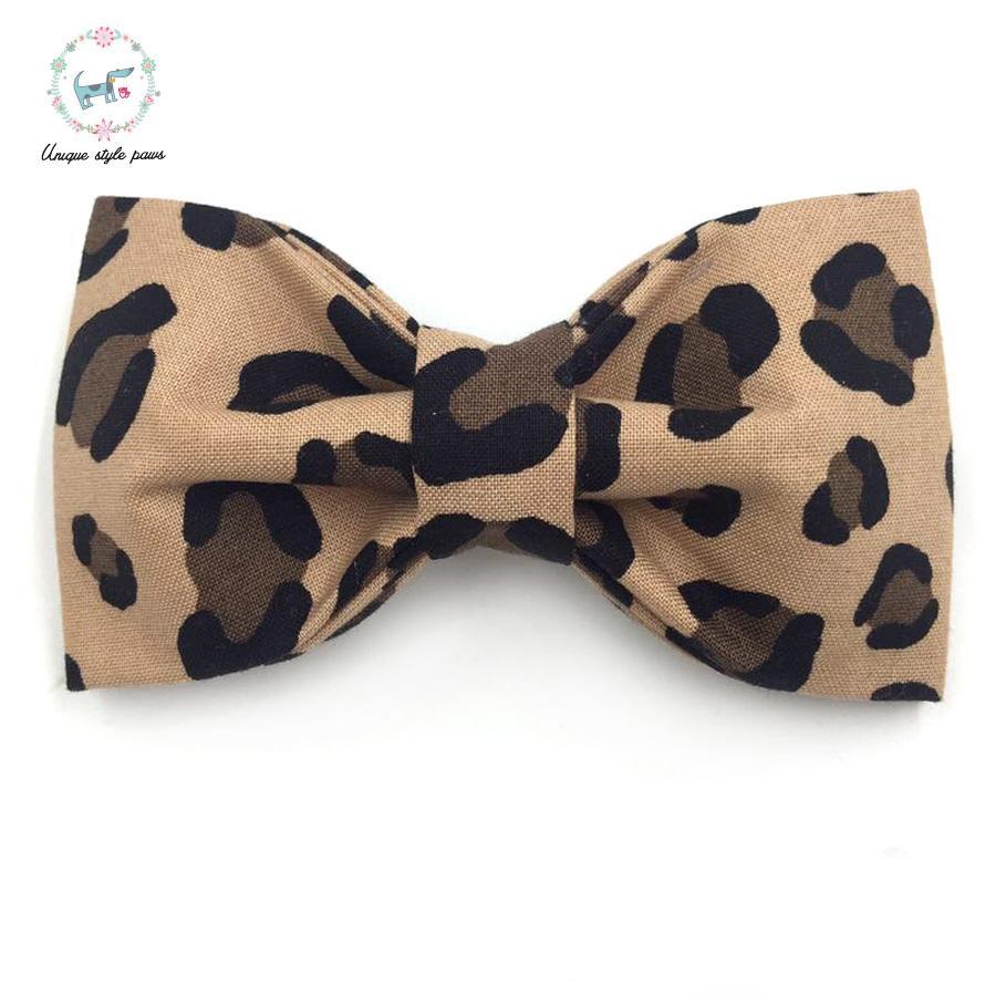 The leopard print dog collar and leash set with bow tie