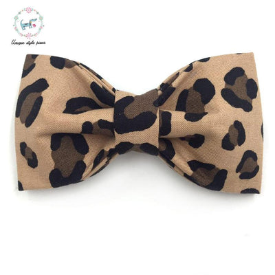 The leopard print dog collar and leash set with bow tie